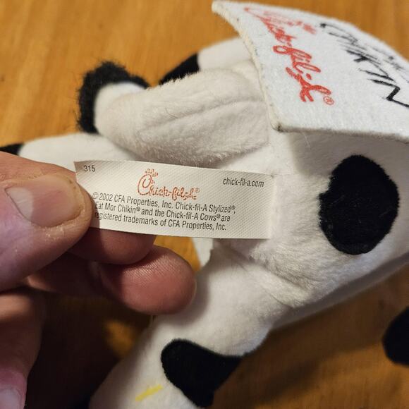 Vintage 2002 Chick-fil-A Eat Mor Chikin Cow Plush Toy Stuffed Animal Mascot - Picture 8 of 9